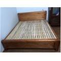 Giường bằng gỗ xoan hiện đại 1m80 GGN06