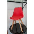 Ghế cafe chân gỗ tự nhiên khung nhựa đỏ GCF01